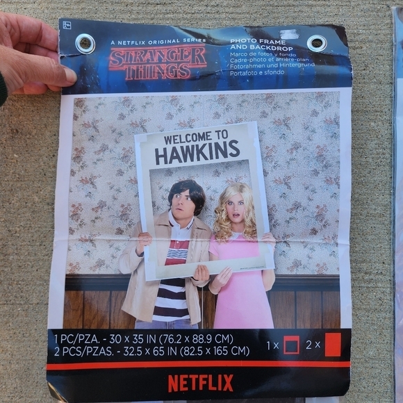 NWT Netflix Stranger Things Party Wall Decor Posters Decorations & Photo Props - Picture 3 of 13